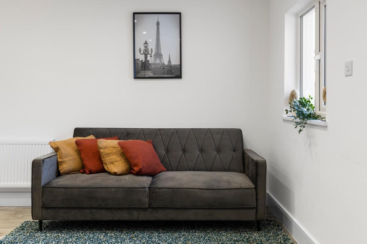 Star London Vivian Avenue 2-Bed Haven Apartamento The Hyde Exterior foto